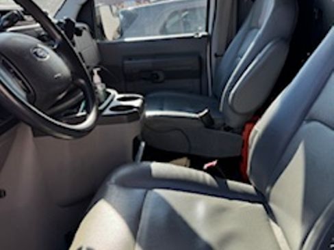 Used 2011 Ford E-250 and Econoline 250 Van 3D w/ Commercial Cargo Van Pkg image 5