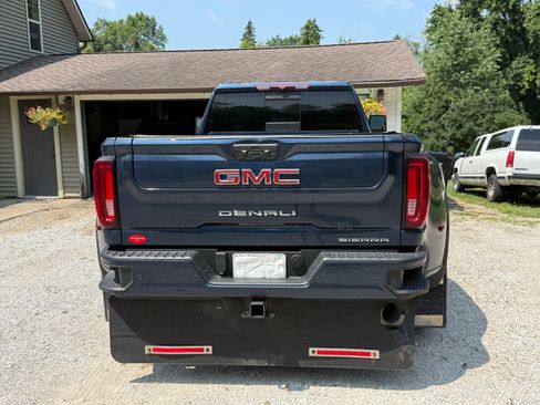Used 2022 GMC Sierra 3500 Denali AWD/4WD image 12