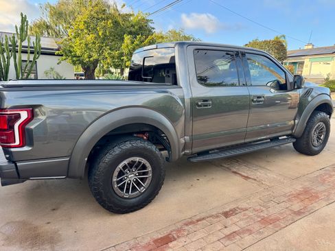 Used 2019 Ford F150 Raptor w/ Equipment Group 802A Luxury AWD/4WD image 22