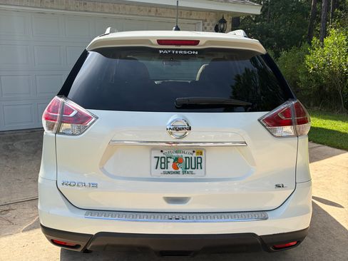 Used 2016 Nissan Rogue SL w/ SL Premium Package FWD image 4