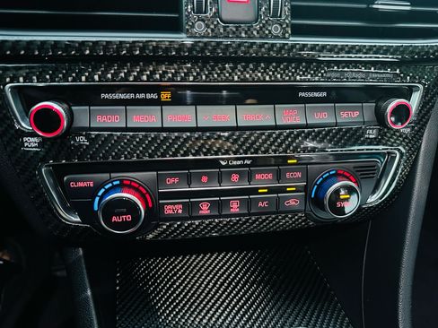 Used 2017 Kia Optima EX w/ Technology Package image 11