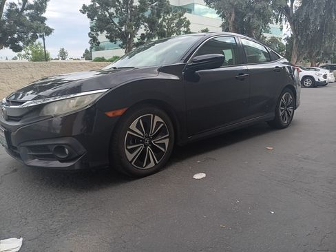 Used 2016 Honda Civic EX-L image 12