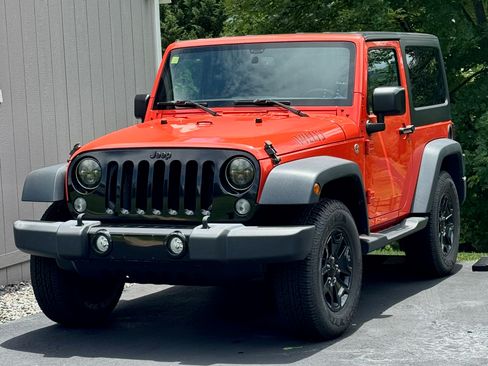 Used 2015 Jeep Wrangler Sport AWD/4WD image 2