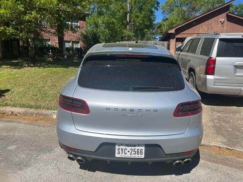 Used 2015 Porsche Macan S image 14