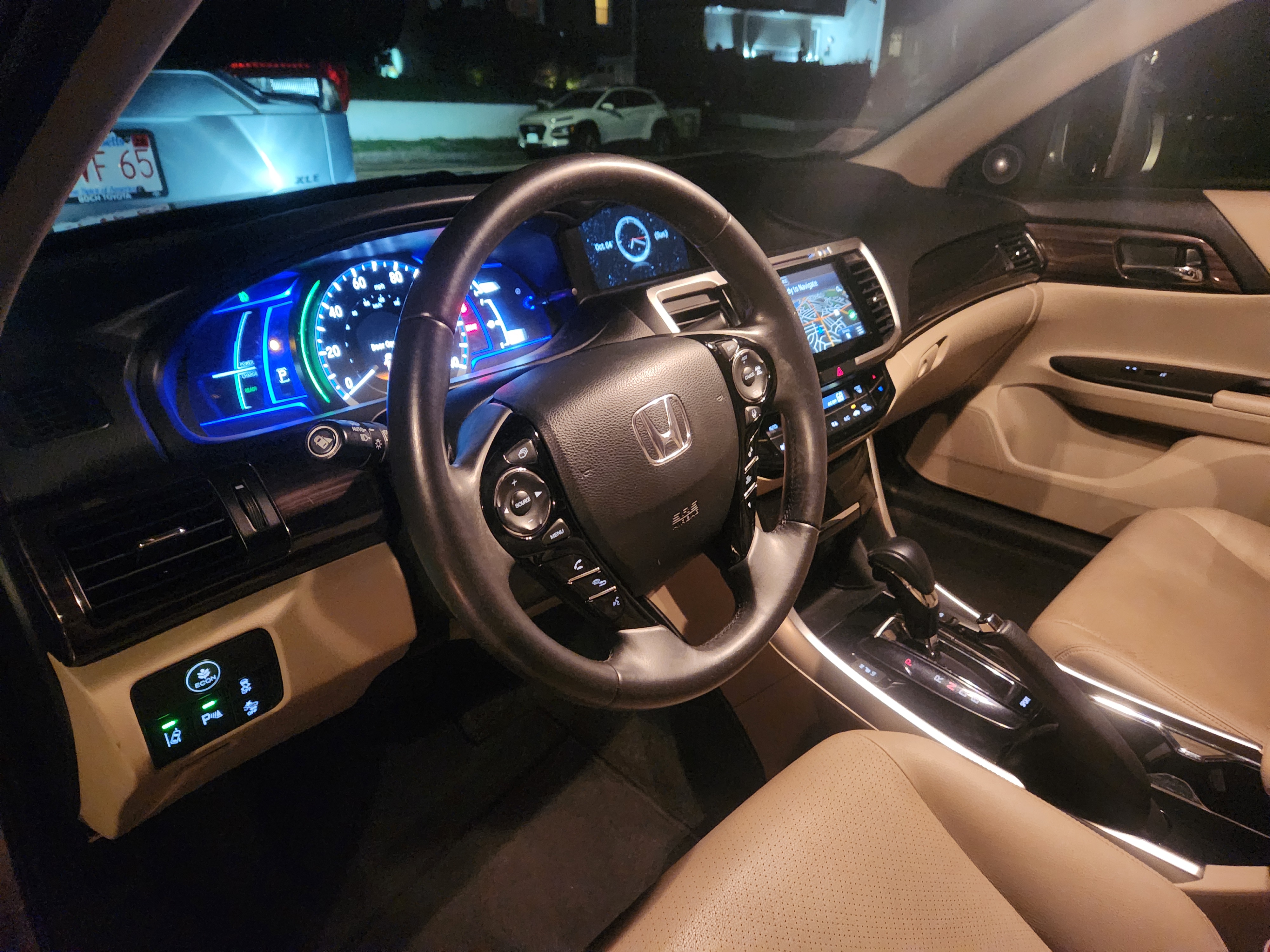 Used 2017 Honda Accord Touring image 4