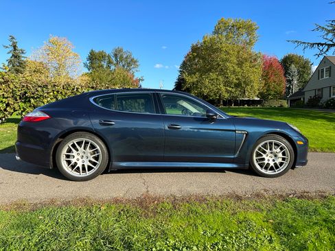 Used 2010 Porsche Panamera 4S image 1