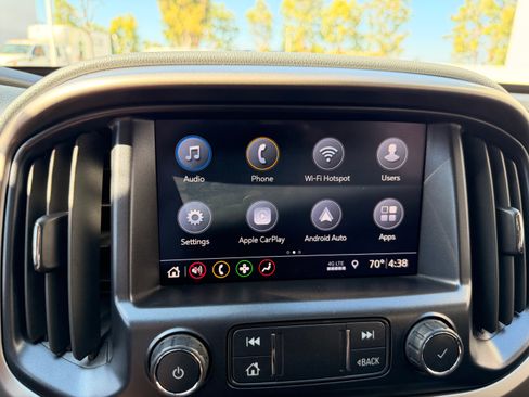 Used 2022 Chevrolet Colorado Z71 AWD/4WD image 31