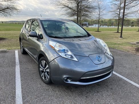 Used 2015 Nissan Leaf SV w/ LED & Quick Charge Package image 1