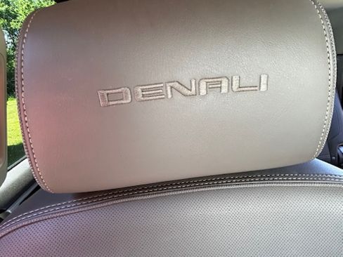 Used 2015 GMC Yukon XL Denali w/ Open Road Package AWD/4WD image 24