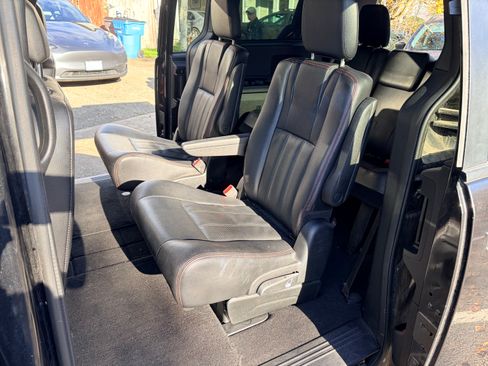 Used 2018 Dodge Grand Caravan GT image 10