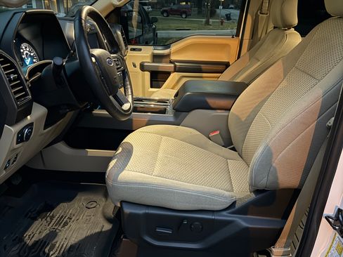 Used 2019 Ford F150 XLT w/ Equipment Group 302A Luxury image 4