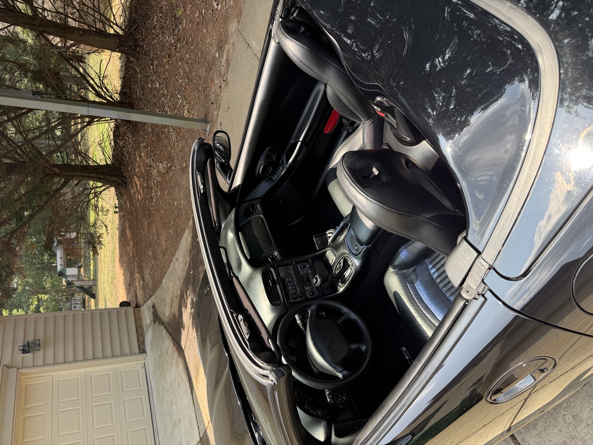 Used 2001 Chevrolet Corvette Convertible w/ Preferred Equipment Group2 RWD image 5