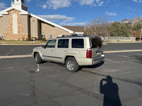 Used 2007 Jeep Commander Limited image 4