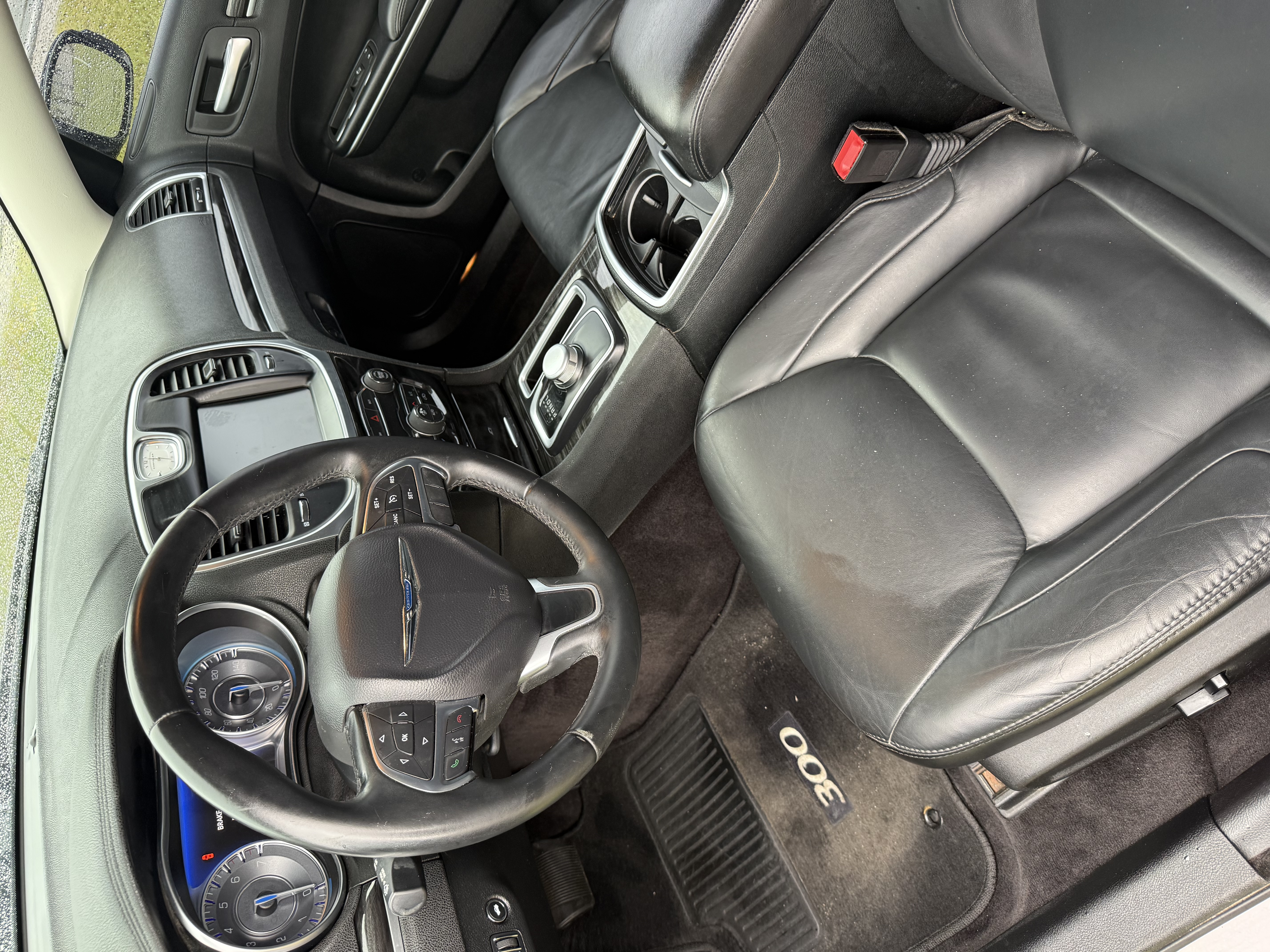 Used 2016 Chrysler 300 Limited AWD/4WD image 6