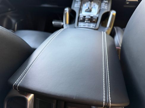 Used 2018 Porsche Cayenne Turbo S w/ Premium Package Plus image 9