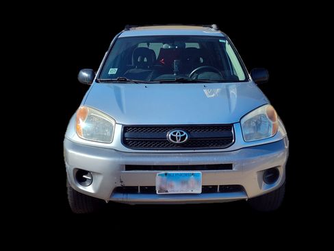 Used 2005 Toyota RAV4 2WD image 2