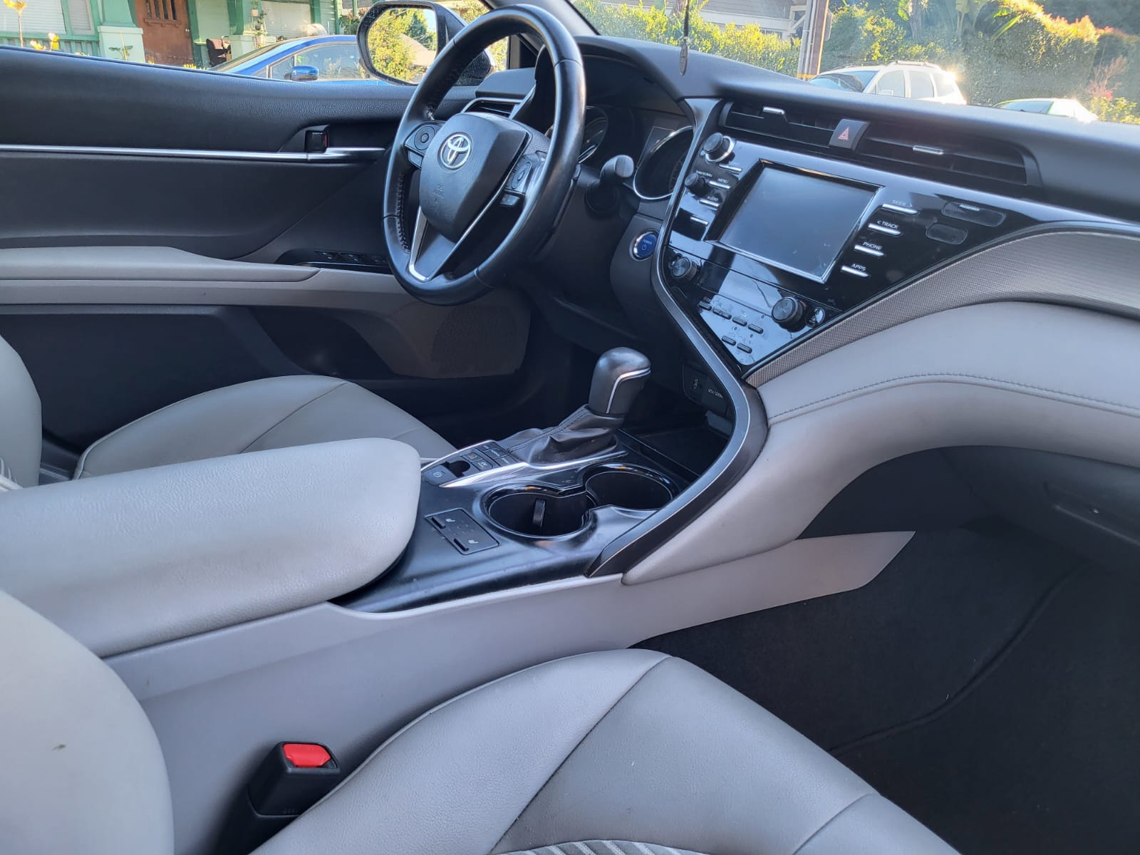 Used 2019 Toyota Camry SE FWD image 28