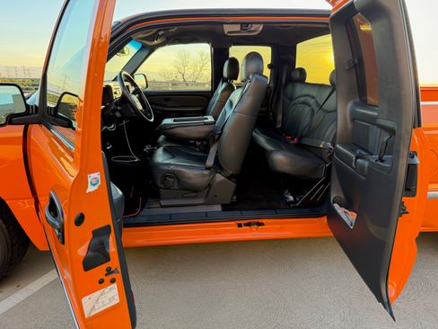 Used 2002 GMC Sierra 1500 SLE image 30