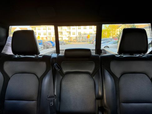 Used 2019 RAM 1500 Laramie AWD/4WD image 10