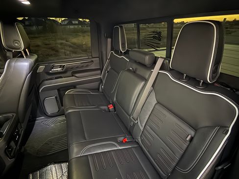 Used 2025 GMC Sierra 2500 AT4X w/ AT4X AEV Edition image 12