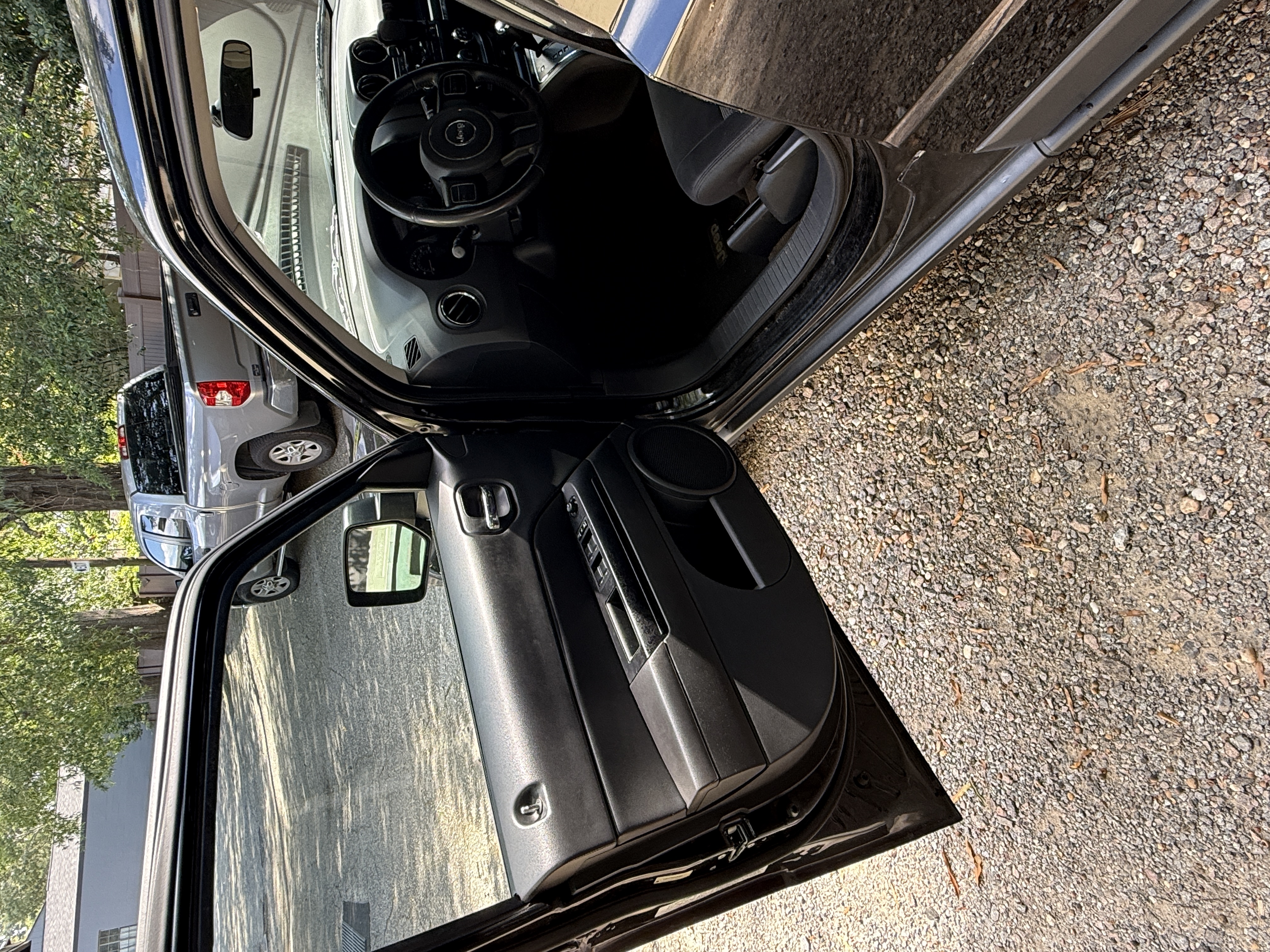 Used 2014 Jeep Patriot Latitude FWD image 9