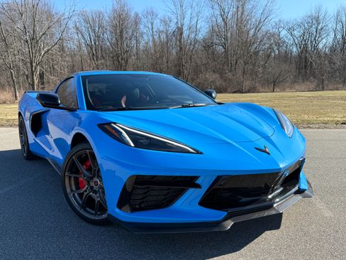 Used 2021 Chevrolet Corvette Stingray Preferred Cpe w/ Z51 Performance Package image 9