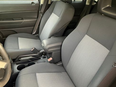 Used 2009 Jeep Patriot Sport FWD image 8
