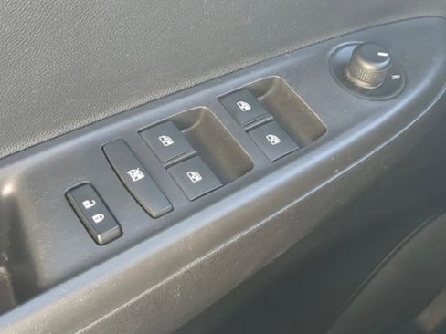 Used 2021 Chevrolet Spark LT image 19