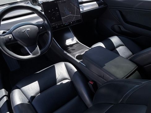 Used 2019 Tesla Model 3 RWD image 4