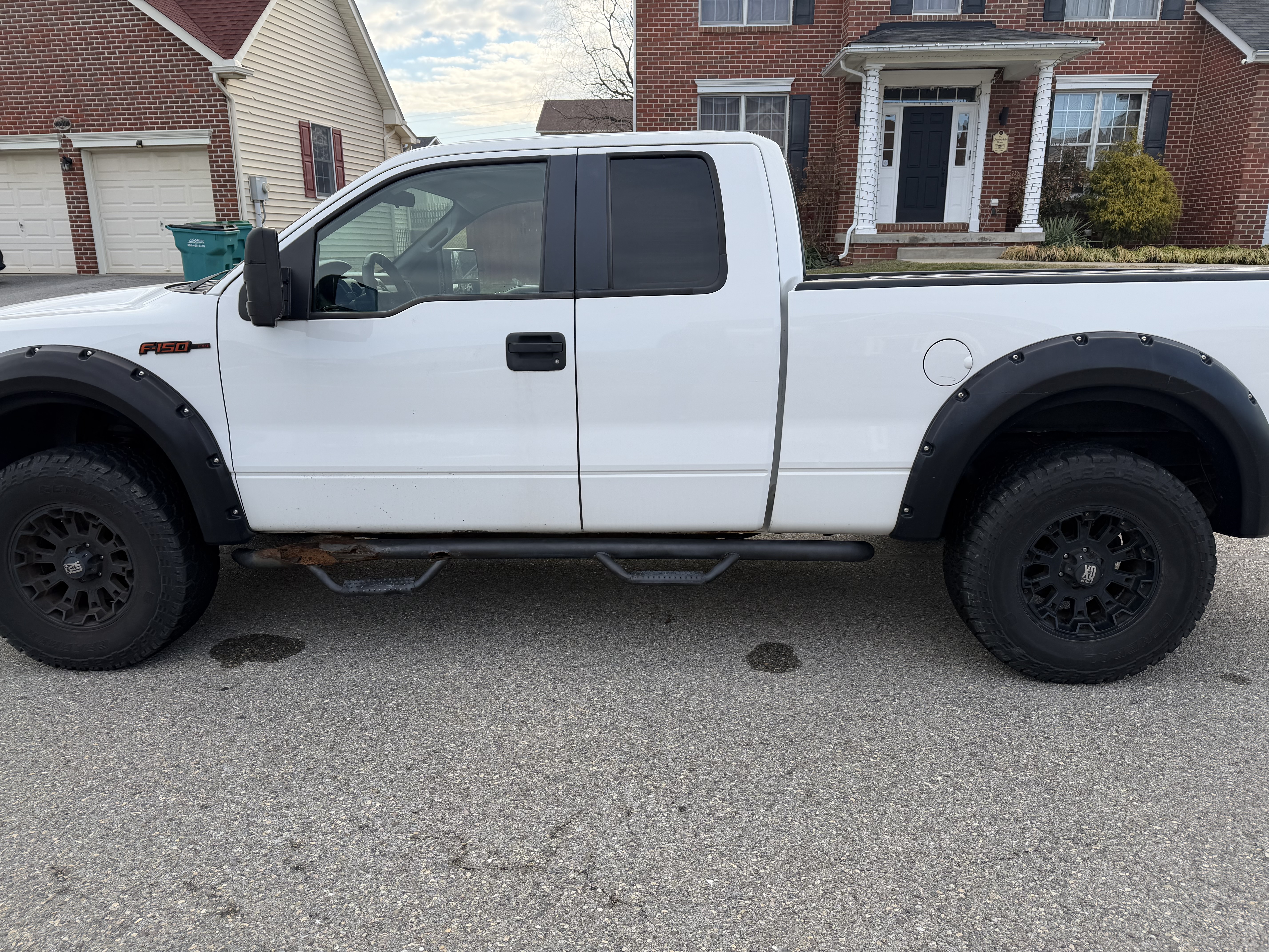 Used 2010 Ford F150 STX AWD/4WD image 5