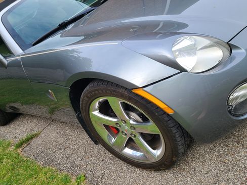 Used 2006 Pontiac Solstice Convertible w/ Premium Package RWD image 6