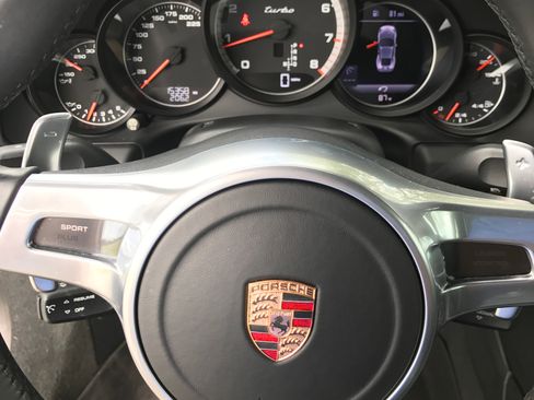Used 2015 Porsche 911 4 Coupe AWD/4WD image 8