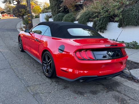 Used 2023 Ford Mustang Premium image 13