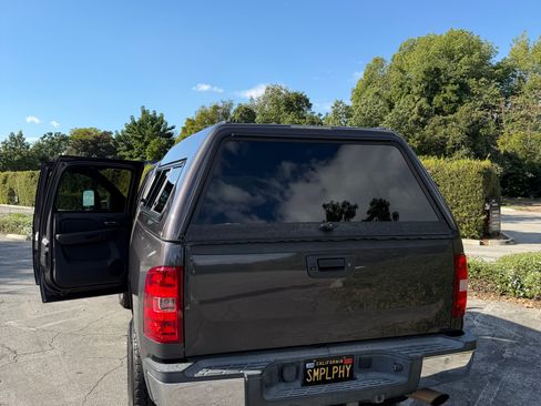 Used 2011 Chevrolet Silverado 2500 LTZ w/ LTZ Plus Package image 9