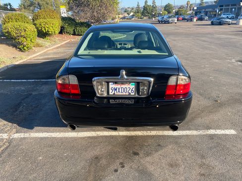 Used 2005 Lincoln LS RWD image 9