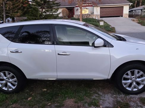 Used 2014 Nissan Murano S image 4