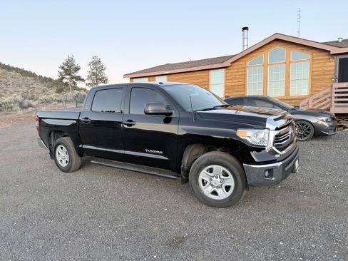 Used 2017 Toyota Tundra SR5 image 2