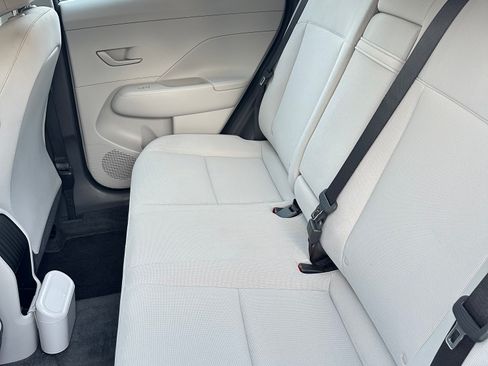 Used 2024 Hyundai Kona SE image 29