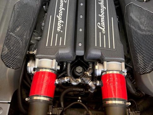 Used 2013 Lamborghini Gallardo LP 560-4 image 8