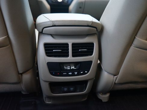 Used 2017 Acura MDX SH-AWD image 5