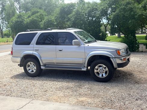 Used 1996 Toyota 4Runner Limited AWD/4WD image 1