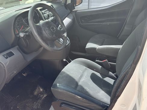 Used 2014 Nissan NV200 S image 4