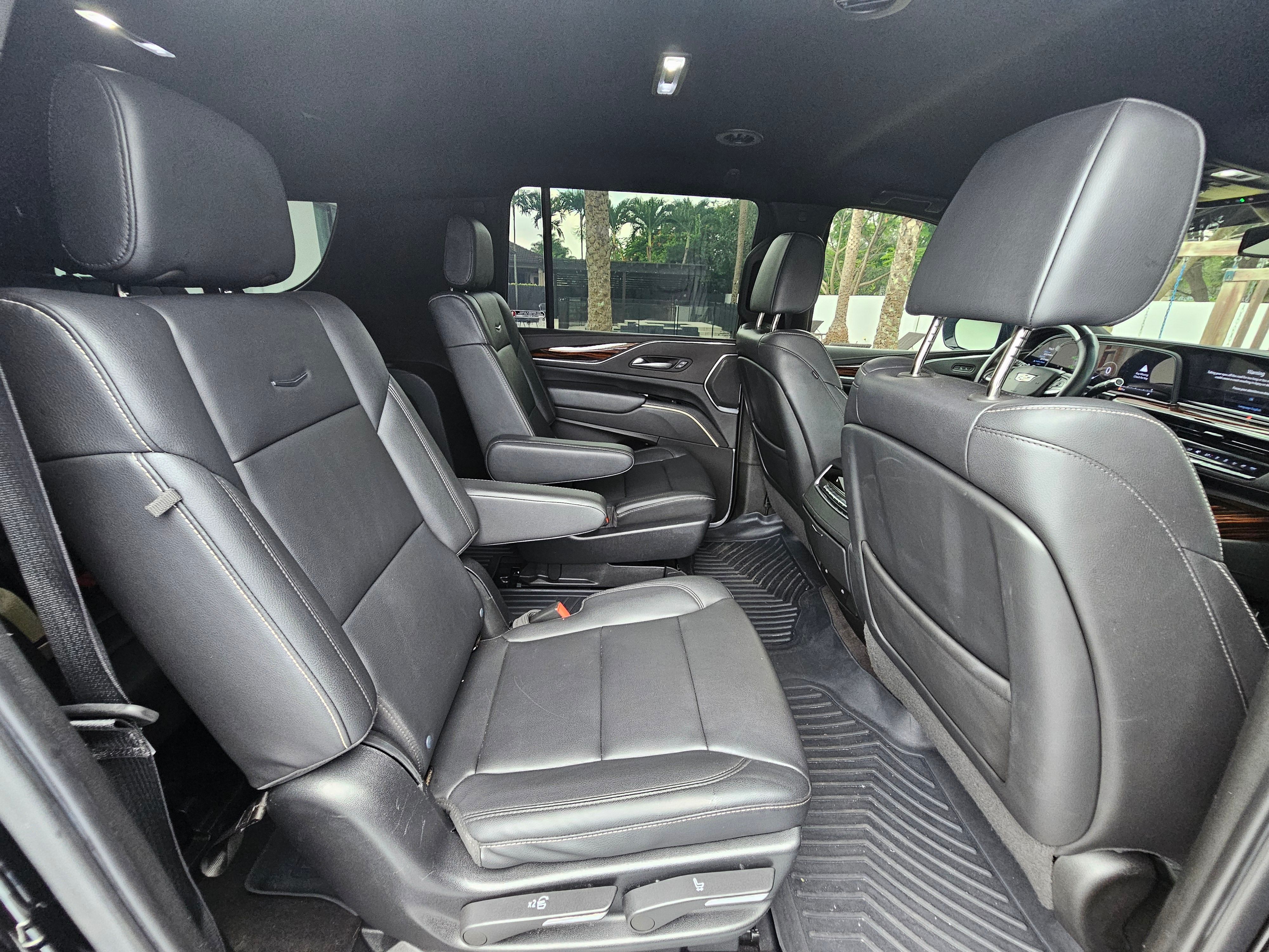 Used 2022 Cadillac Escalade ESV Luxury RWD image 10