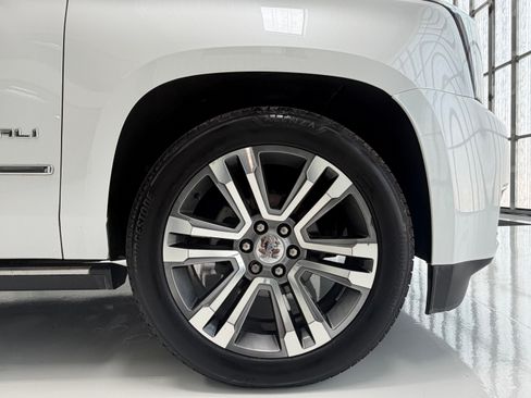 Used 2018 GMC Yukon XL Denali w/ Denali Ultimate Package AWD/4WD image 10