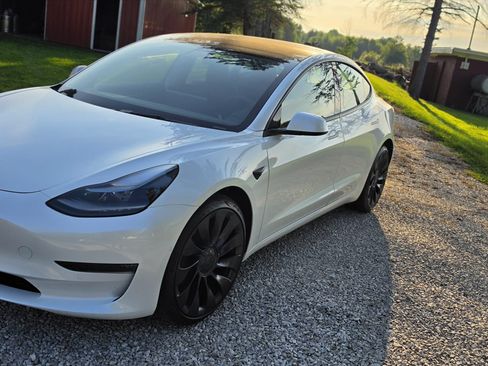 Used 2022 Tesla Model 3 Performance AWD/4WD image 1