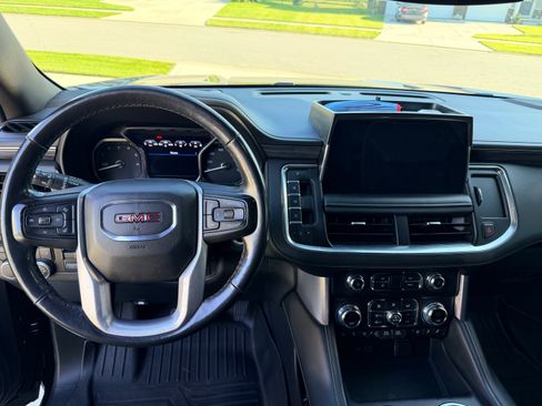Used 2021 GMC Yukon SLT w/ SLT Luxury Plus Package AWD/4WD image 10