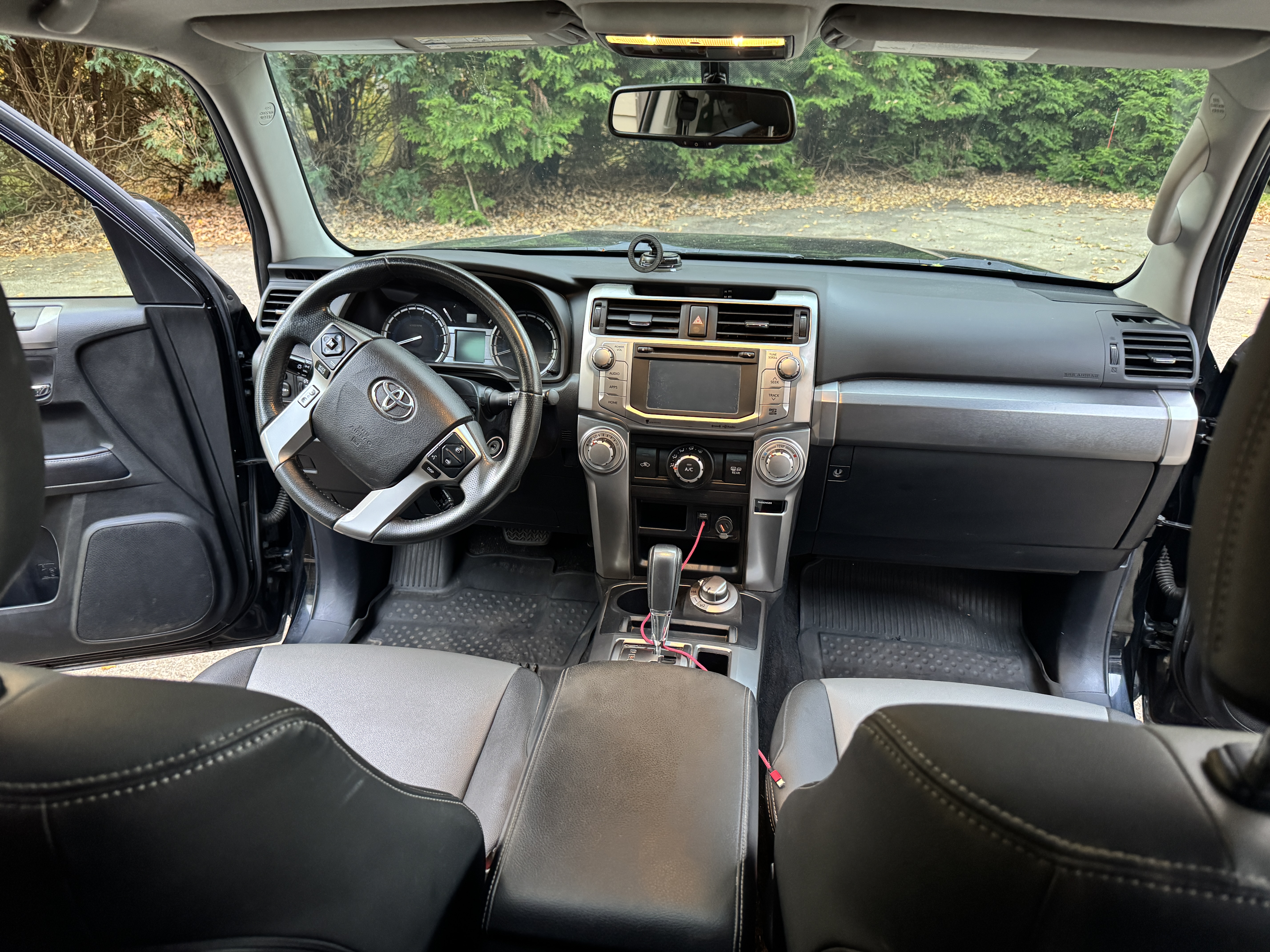 Used 2019 Toyota 4Runner SR5 Premium AWD/4WD image 10