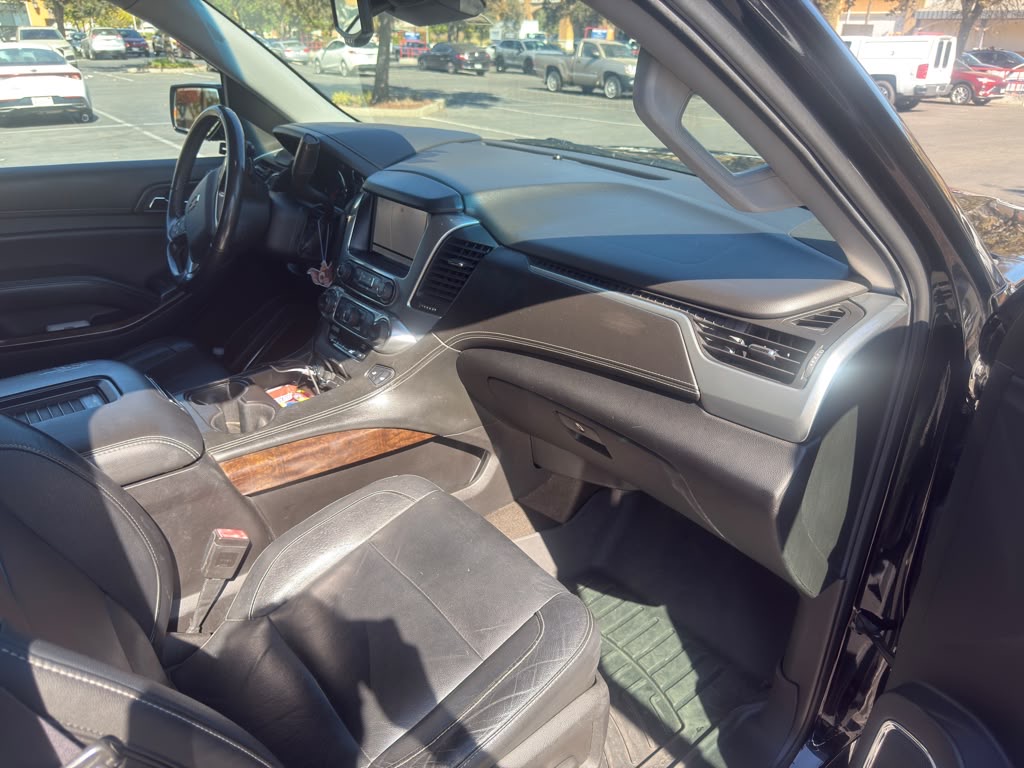 Used 2015 Chevrolet Suburban LT w/ Luxury Package RWD image 11