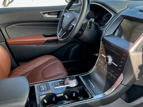 Used 2019 Ford Edge Titanium w/ Equipment Group 301A image 26