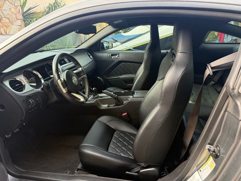 Used 2011 Ford Mustang GT Premium w/ Brembo Brake Pkg image 8